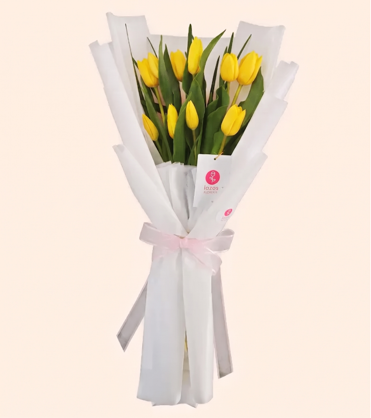 Ramo de 10 tulipanes amarillos naturales en envoltura blanca para regalo de cumpleaños en Lima de Florería Lazos.