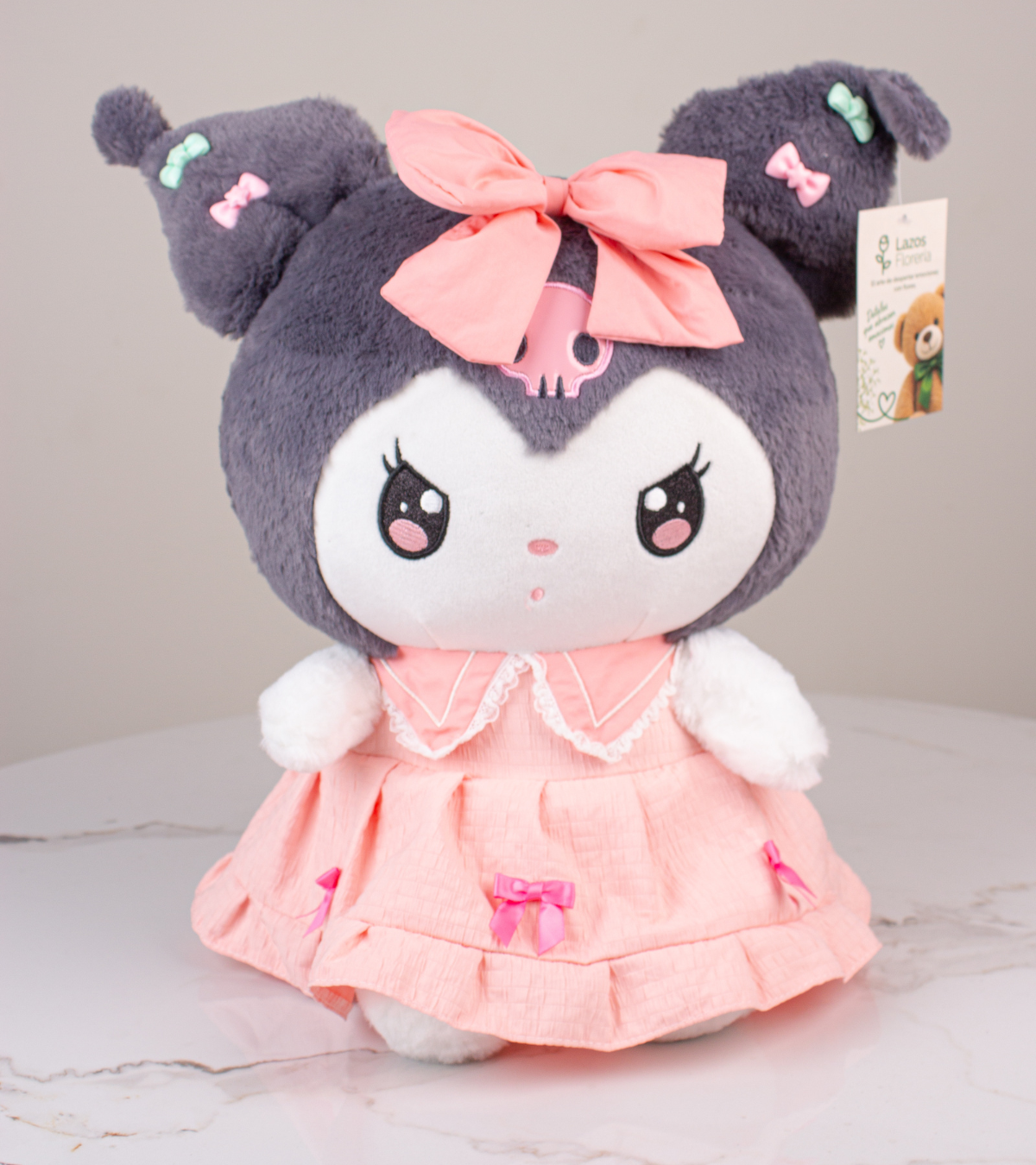 Peluche de Kuromi con Vestido Rosa