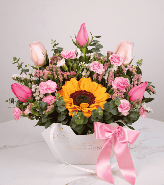 Arreglo floral con girasol y rosas para regalo de cumpleaños