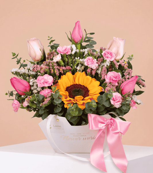 Arreglo floral con girasol y rosas para regalo de cumpleaños