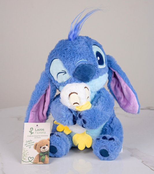 Peluche de Stitch Abrazando Patito