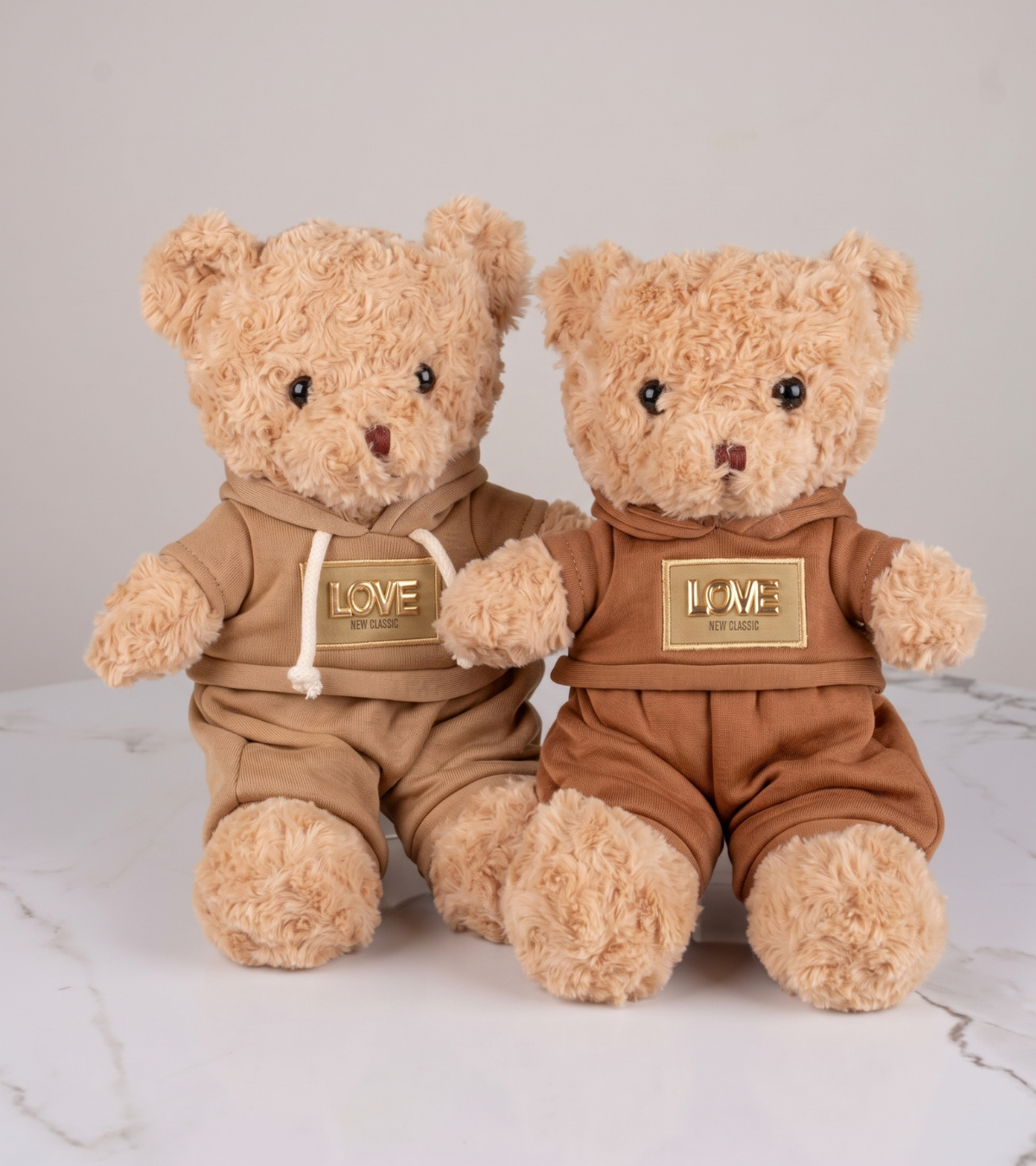 Peluche de Osito con Conjunto Deportivo "LOVE"