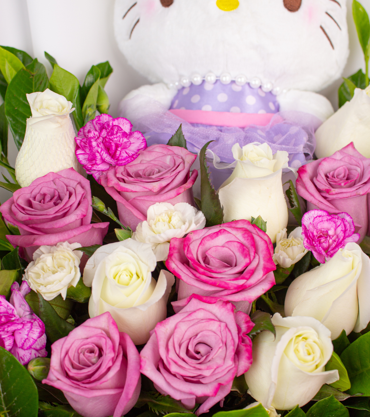 Encanto Hello Kitty con Rosas